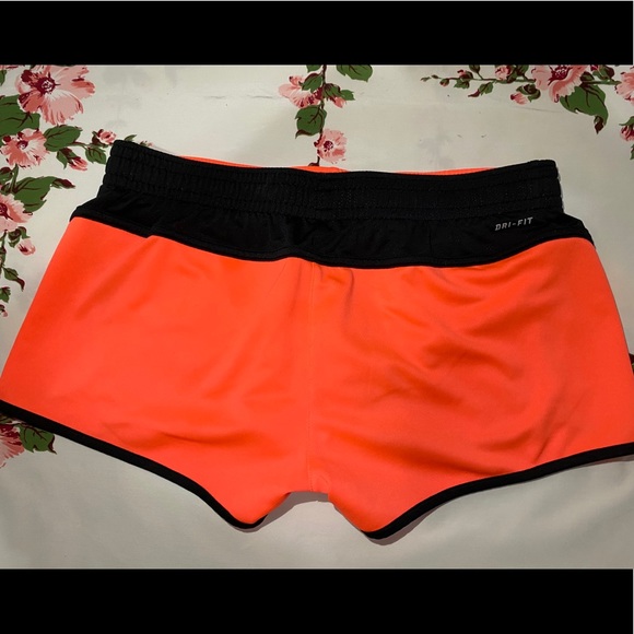 NIKE Dri-Fit Athletic Shorts - Picture 4 of 7